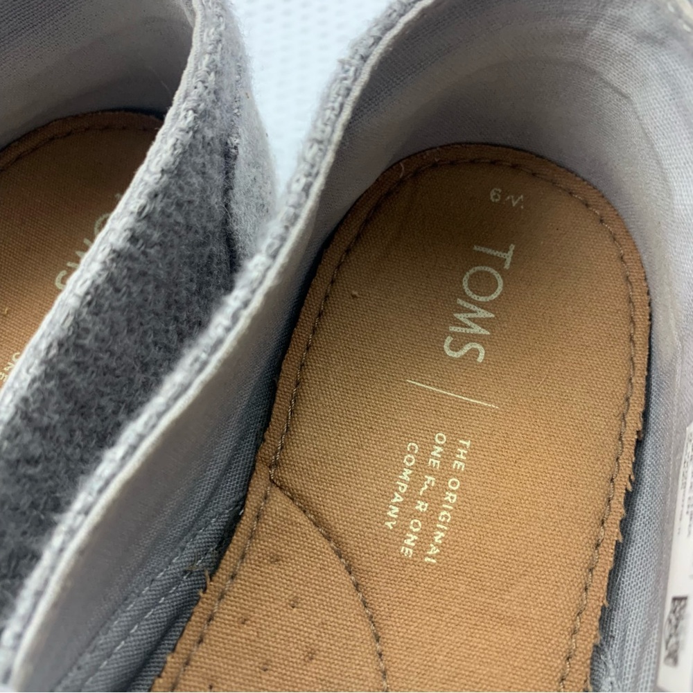 Toms - Picture 13 of 14